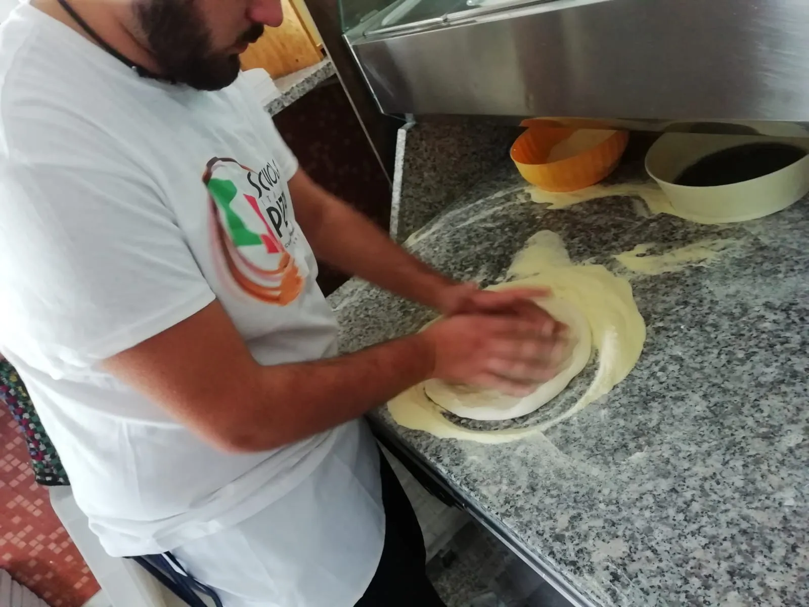 Mani in pasta - corso pizzaioli 2021